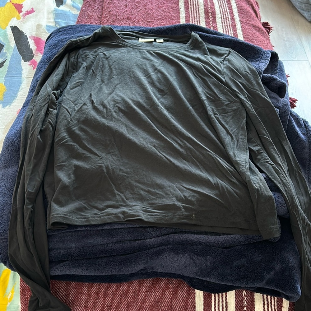 Light weight black top